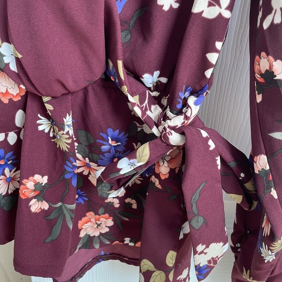 Floral blouse - Picture 4 of 5